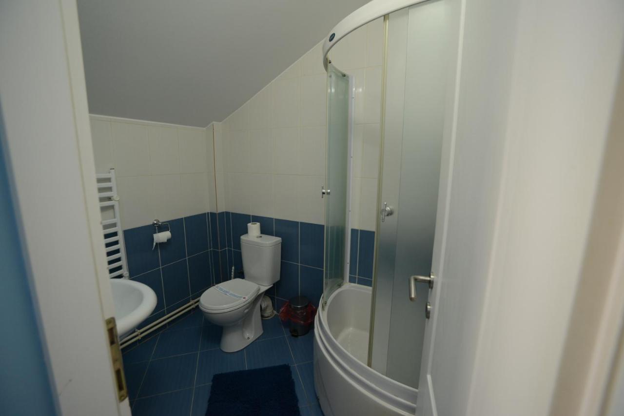 Garni Hotel Kaca Kragujevac Quarto foto